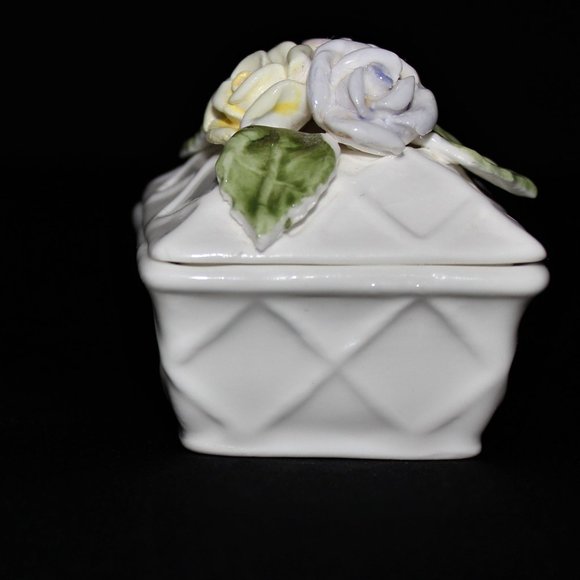 Pair of Millard Lister Ceramic Trinket Boxes | Heart Shaped Ring Box - Picture 14 of 16